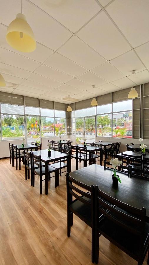 Milvus Hotel Kuah Kültér fotó
