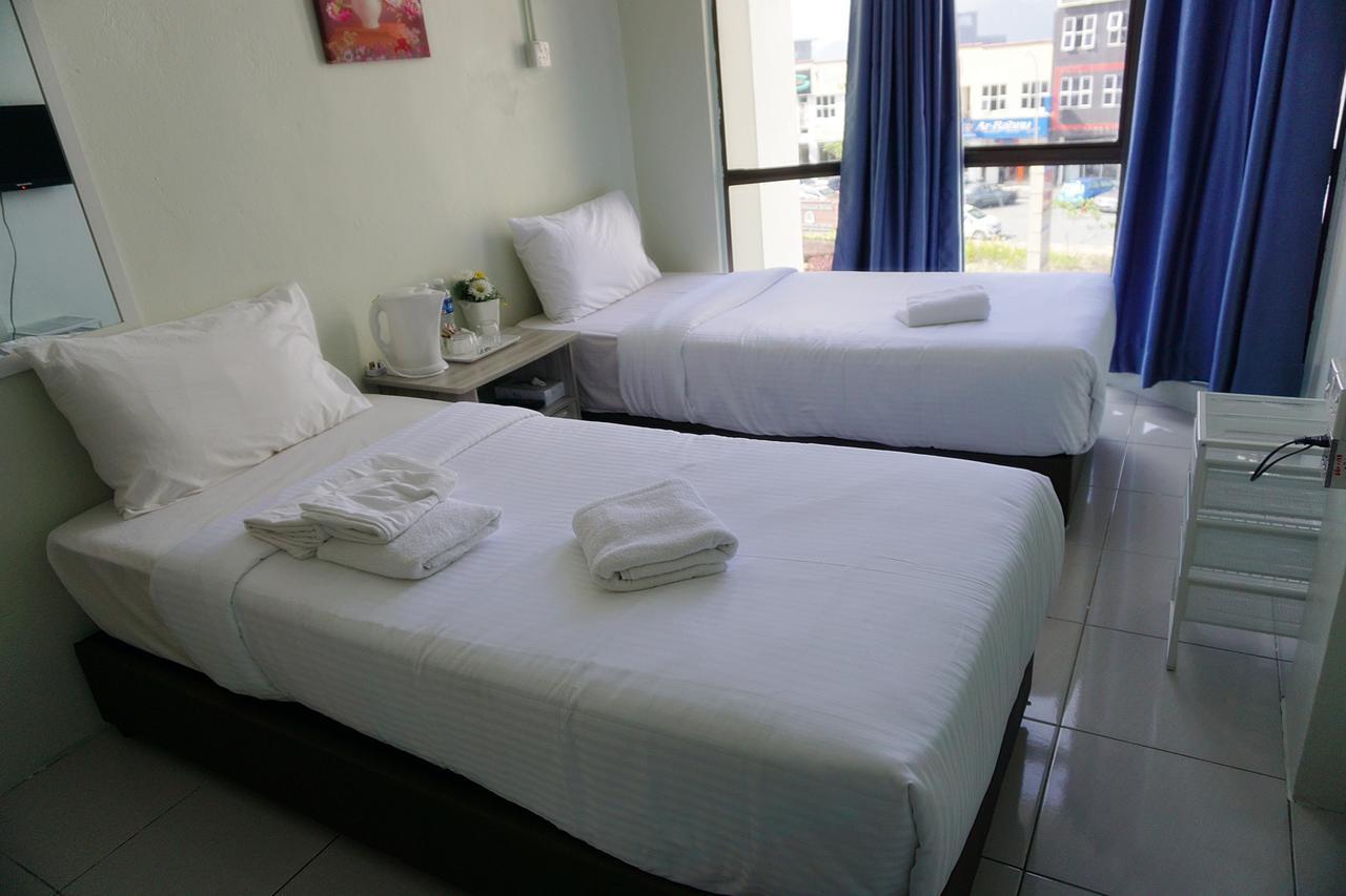 Milvus Hotel Kuah Kültér fotó